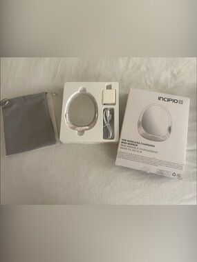 Incipio 10W Wireless Charging Mini Mirror - White/Silver